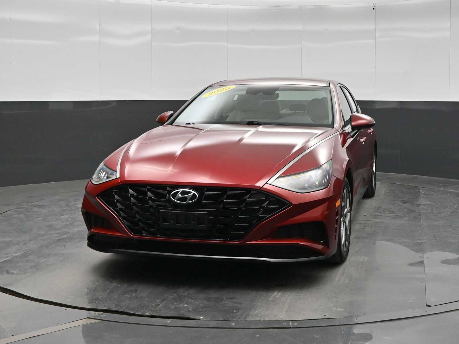 Used 2023 Hyundai Sonata SEL FWD image 3