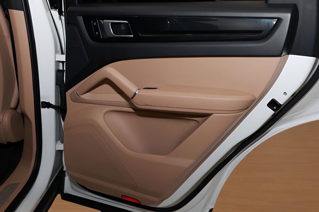 Used 2021 Porsche Cayenne S w/ Premium Package Plus image 49