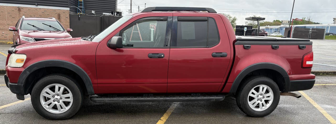 Used 2010 Ford Explorer Sport Trac XLT AWD/4WD image 5
