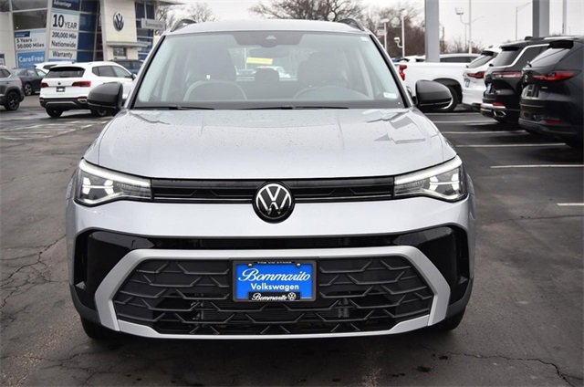 Certified 2025 Volkswagen Taos S image 4