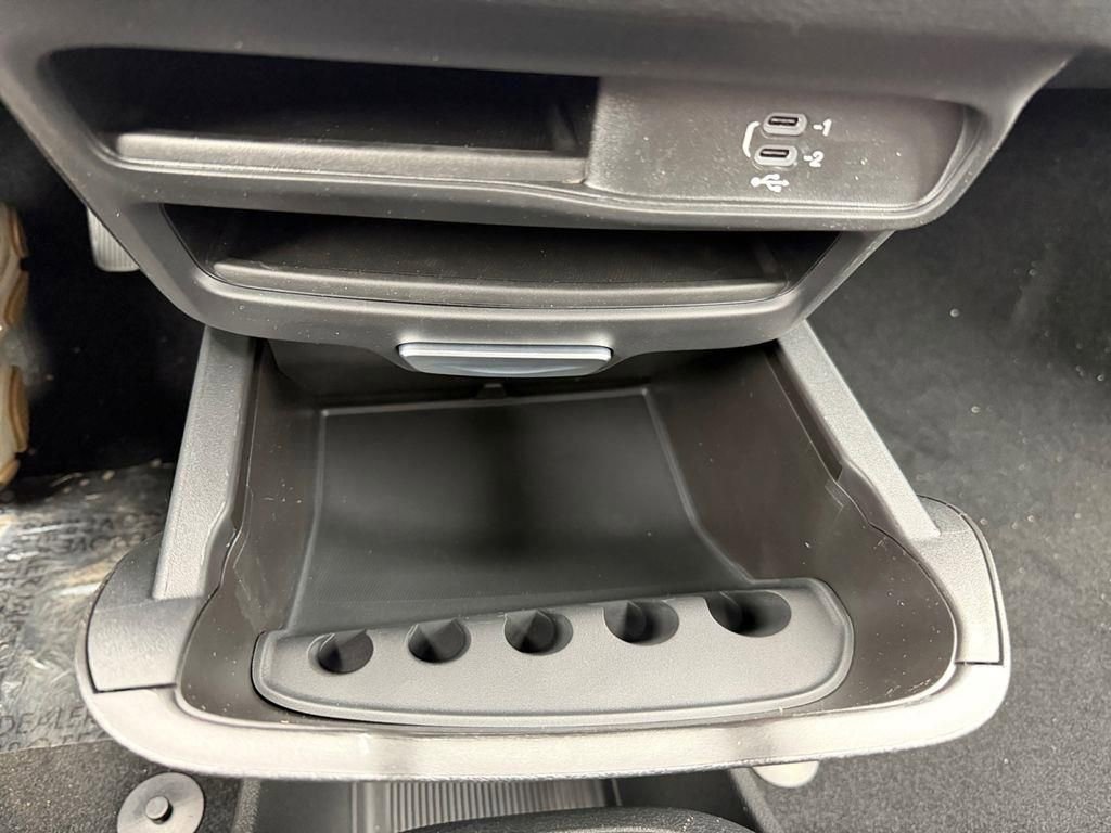 New 2026 Chrysler Pacifica Select image 24