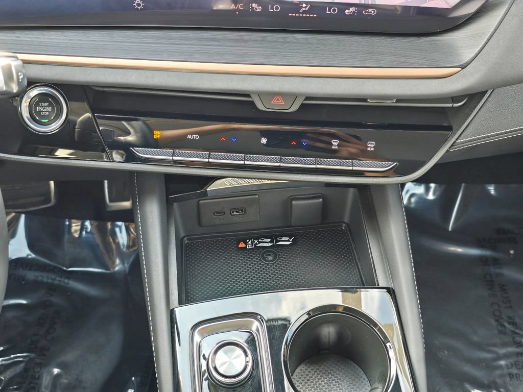 Certified 2025 Buick Envision Sport Touring AWD/4WD image 18