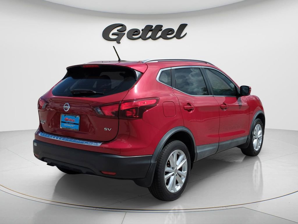 Certified 2018 Nissan Rogue Sport SV image 4