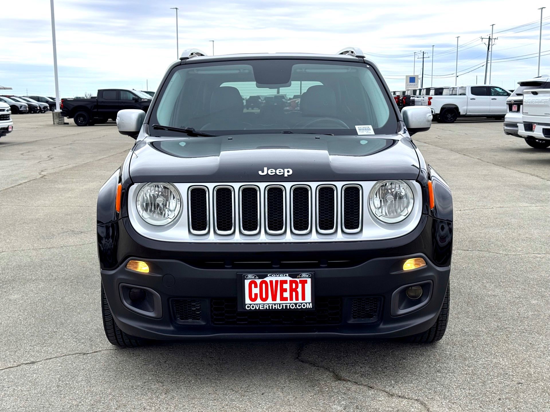 Used 2016 Jeep Renegade Limited image 3