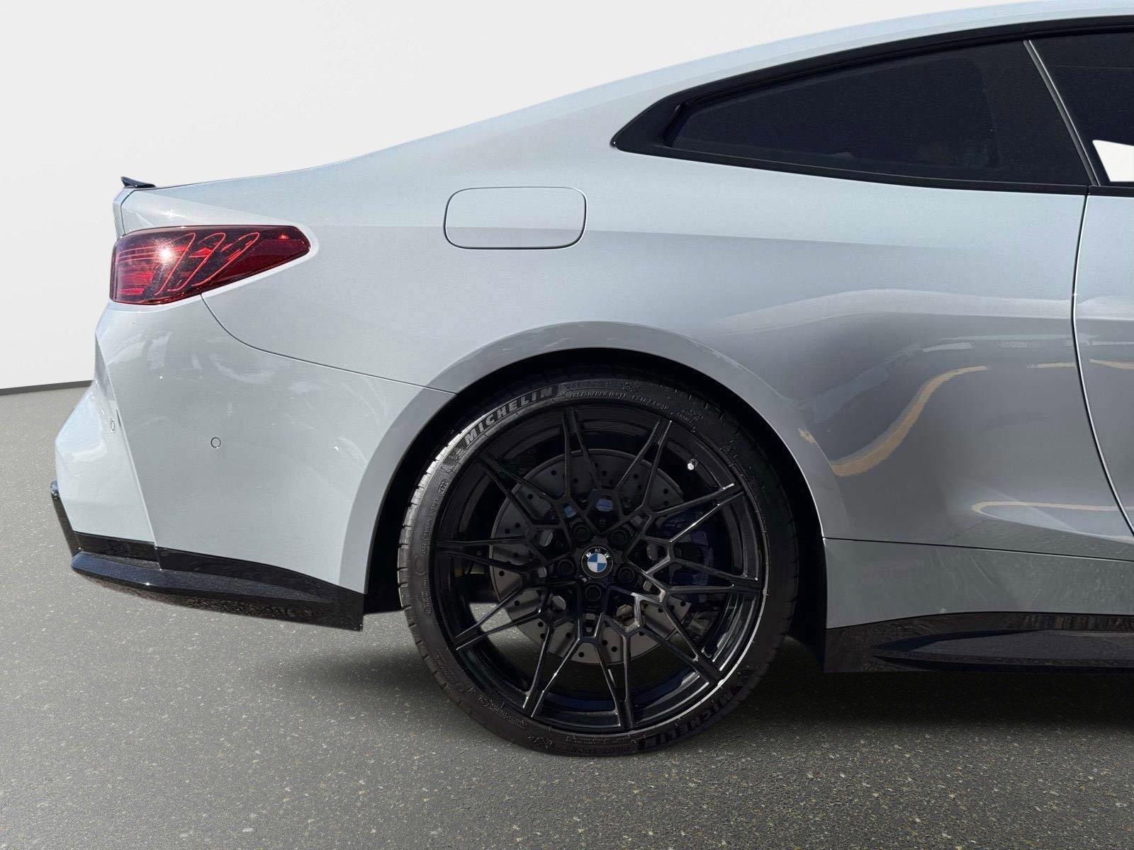 Used 2025 BMW M4 xDrive Competition w/ Executive Package image 14