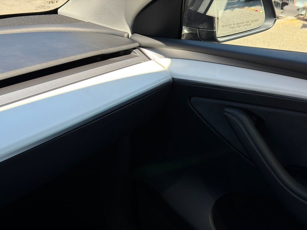 Used 2024 Tesla Model Y Long Range AWD/4WD image 27