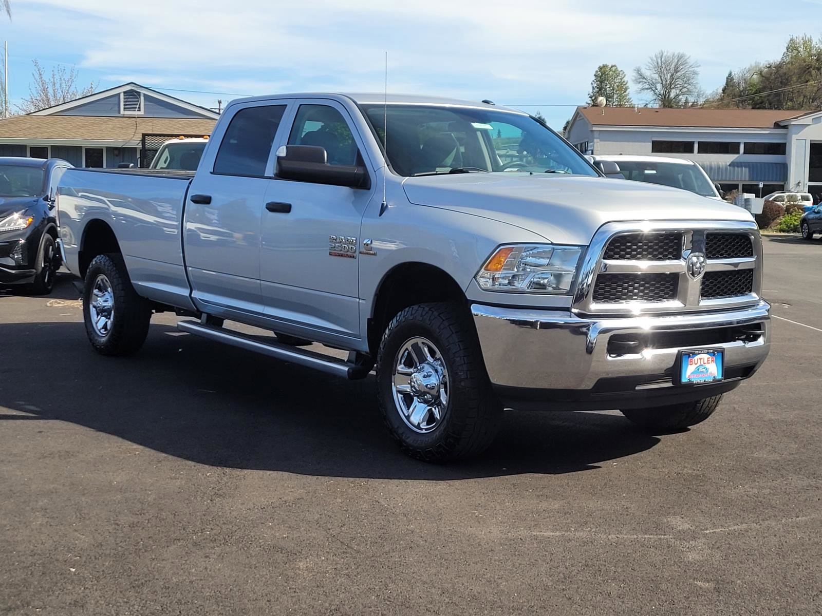 Used 2018 RAM 2500 Tradesman w/ Chrome Appearance Group image 3