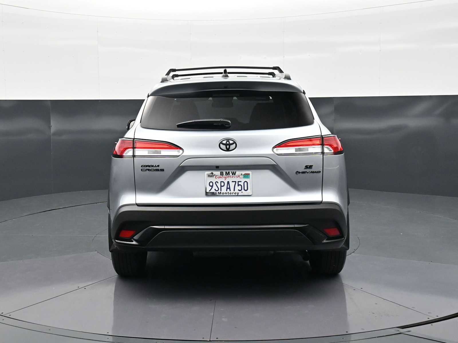 Used 2025 Toyota Corolla Cross AWD Hybrid w/ Moonroof Package image 6