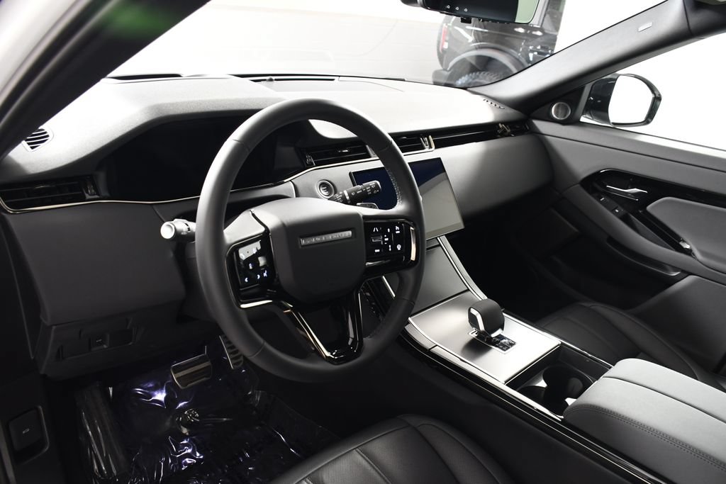 Certified 2026 Land Rover Range Rover Evoque Dynamic SE AWD/4WD image 12