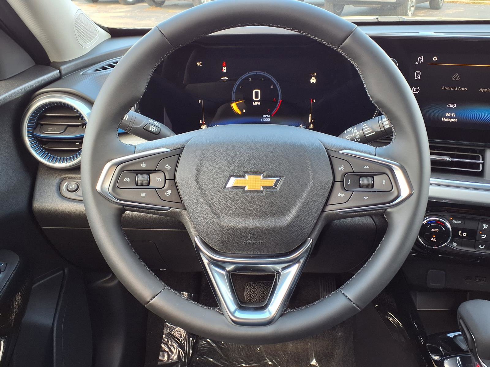 New 2026 Chevrolet Trax LT w/ Driver Confidence Package image 16