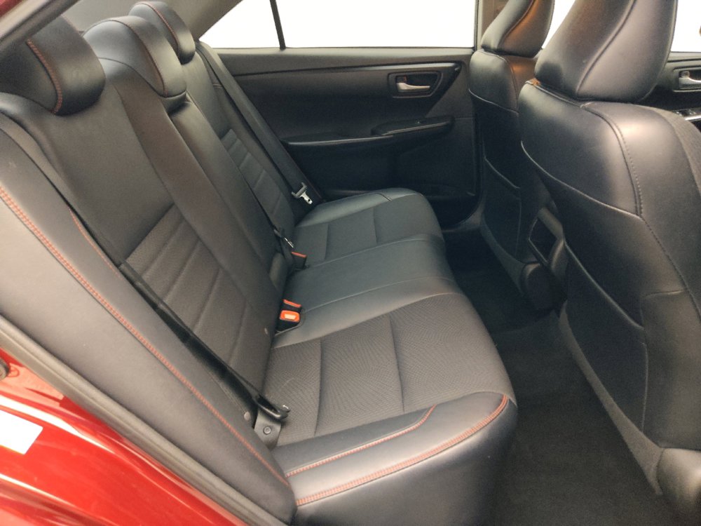 Used 2017 Toyota Camry SE FWD image 19