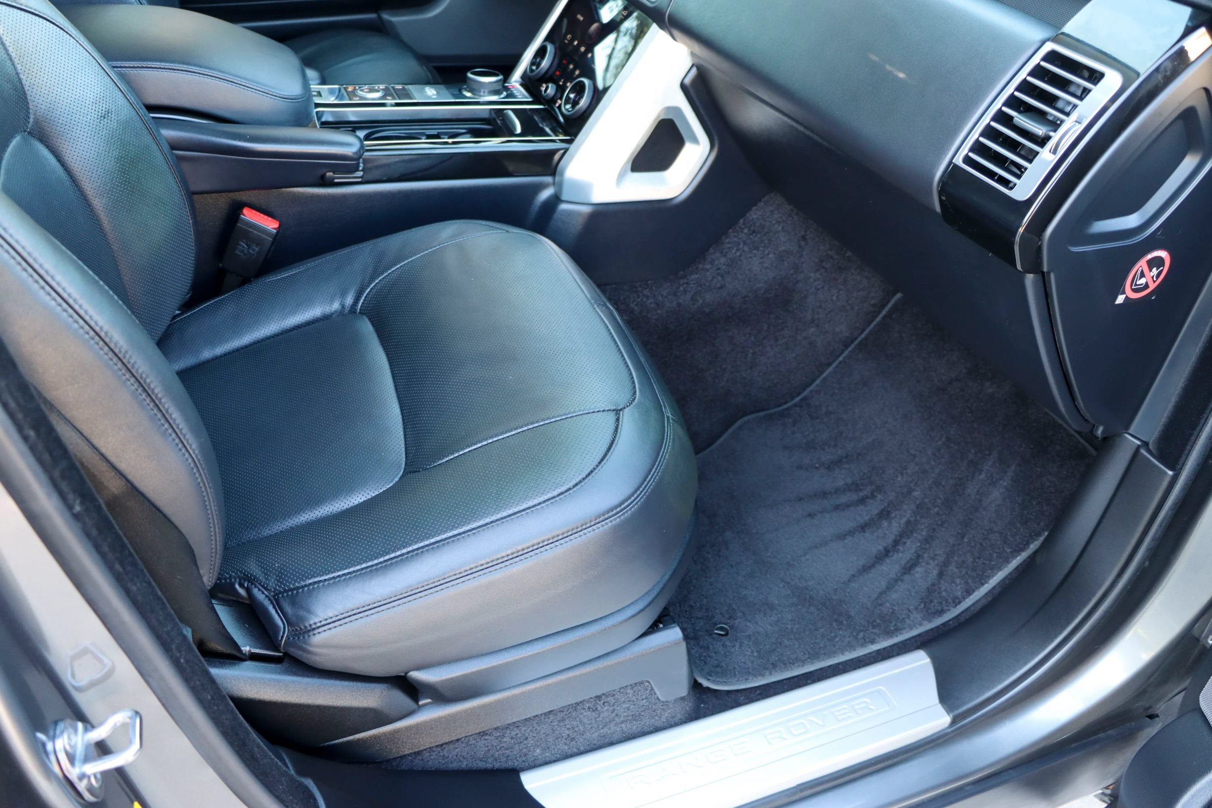 Used 2018 Land Rover Range Rover HSE AWD/4WD image 42