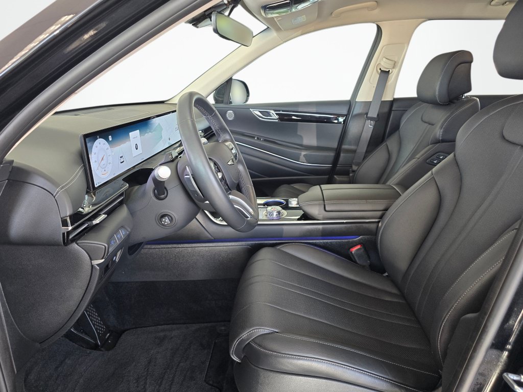 Used 2025 Genesis GV80 2.5T Standard AWD/4WD image 18
