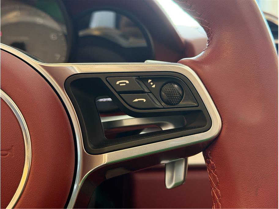 Used 2024 Porsche 718 Boxster S RWD image 19