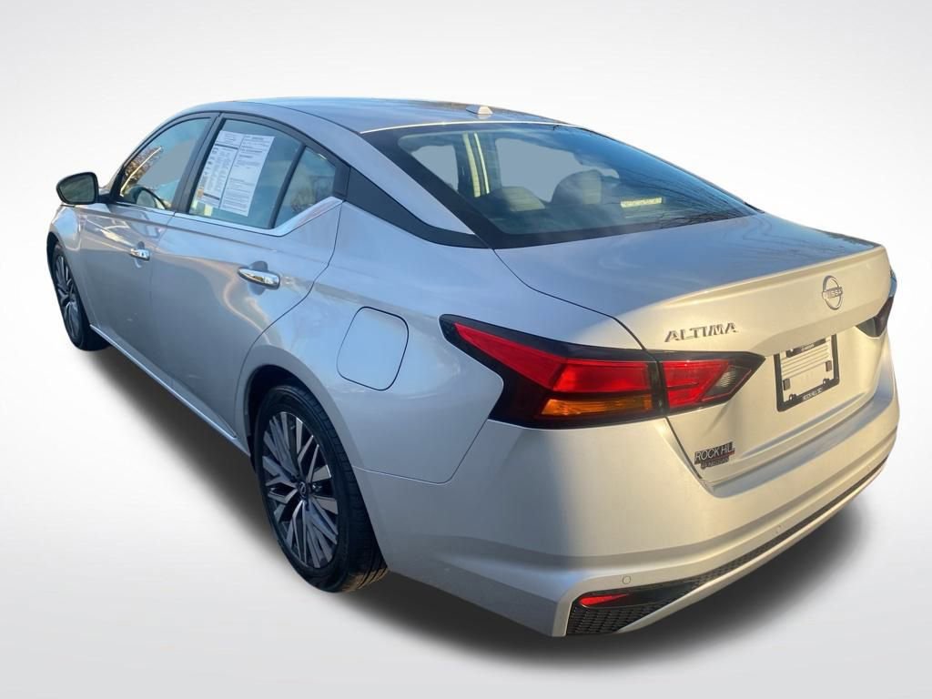 Used 2023 Nissan Altima 2.5 SV image 5