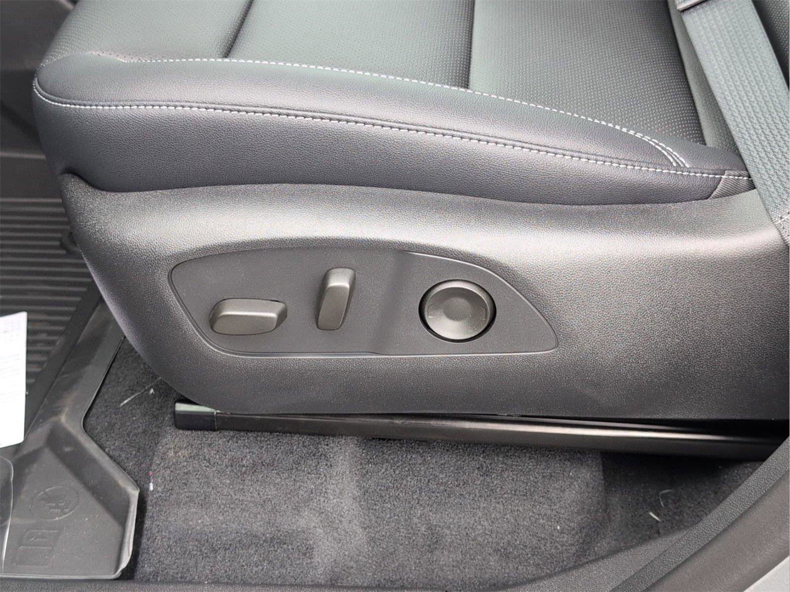 New 2026 Chevrolet Traverse LT w/ Sun and Wheel Package image 30