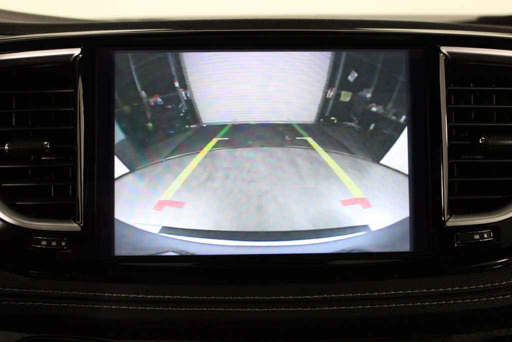 Used 2026 Chrysler Pacifica Limited FWD image 30