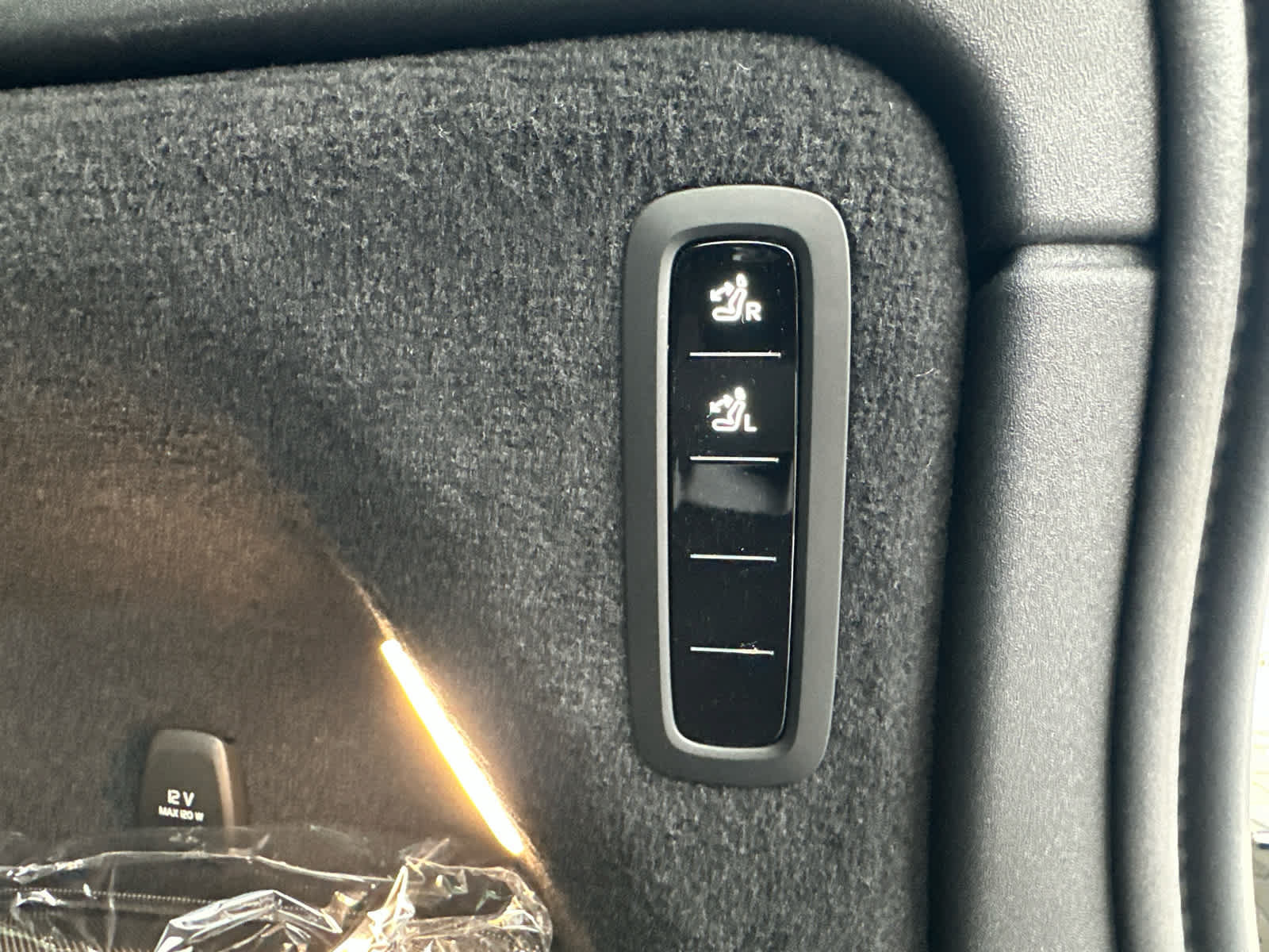 New 2026 Volvo EX90 Plus AWD/4WD image 39