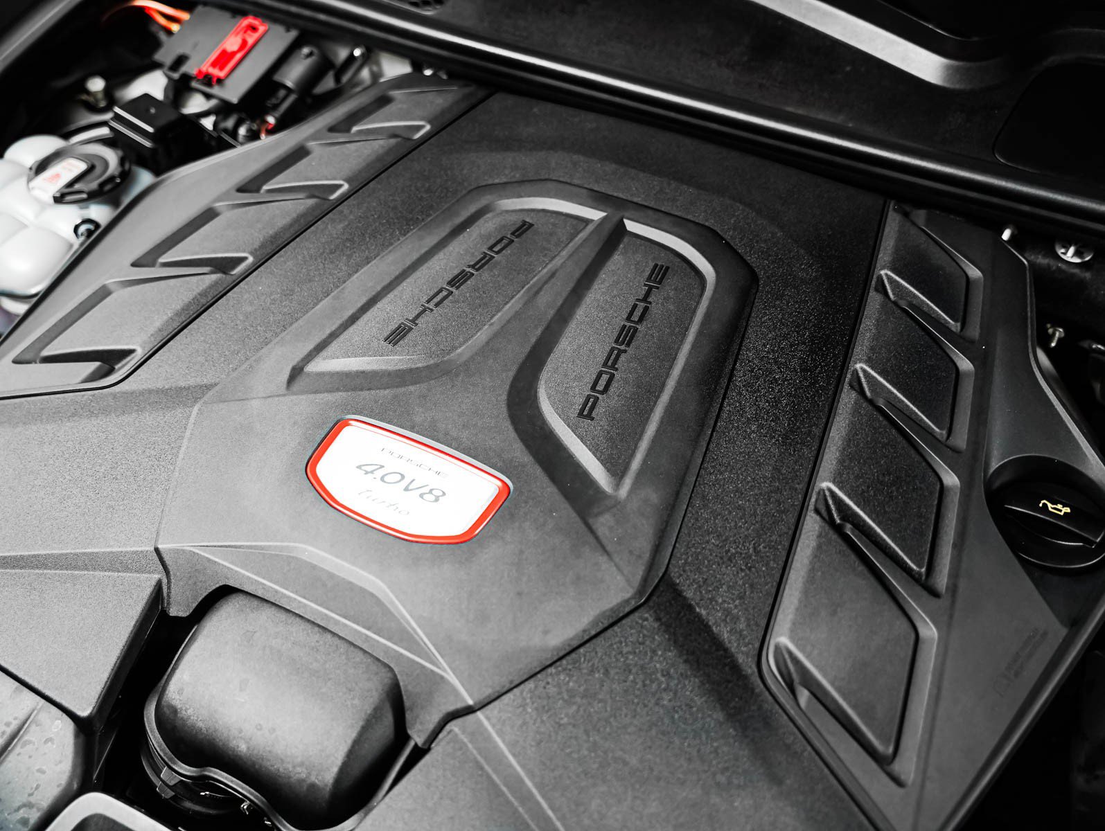 Certified 2023 Porsche Cayenne Turbo AWD/4WD image 13