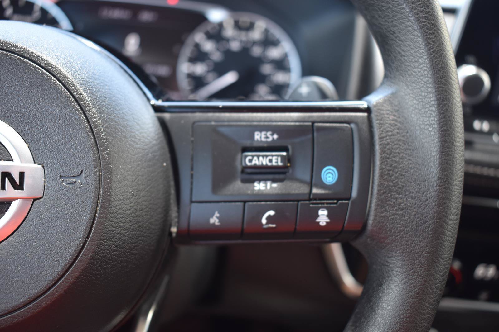 Used 2021 Nissan Rogue SV FWD image 36