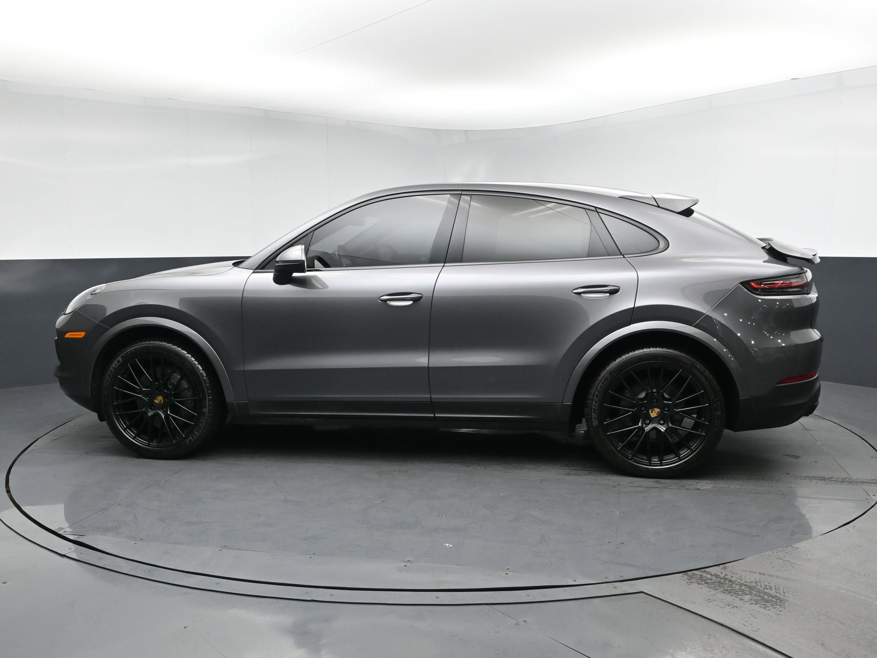 Used 2021 Porsche Cayenne S w/ Premium Package Plus AWD/4WD image 4