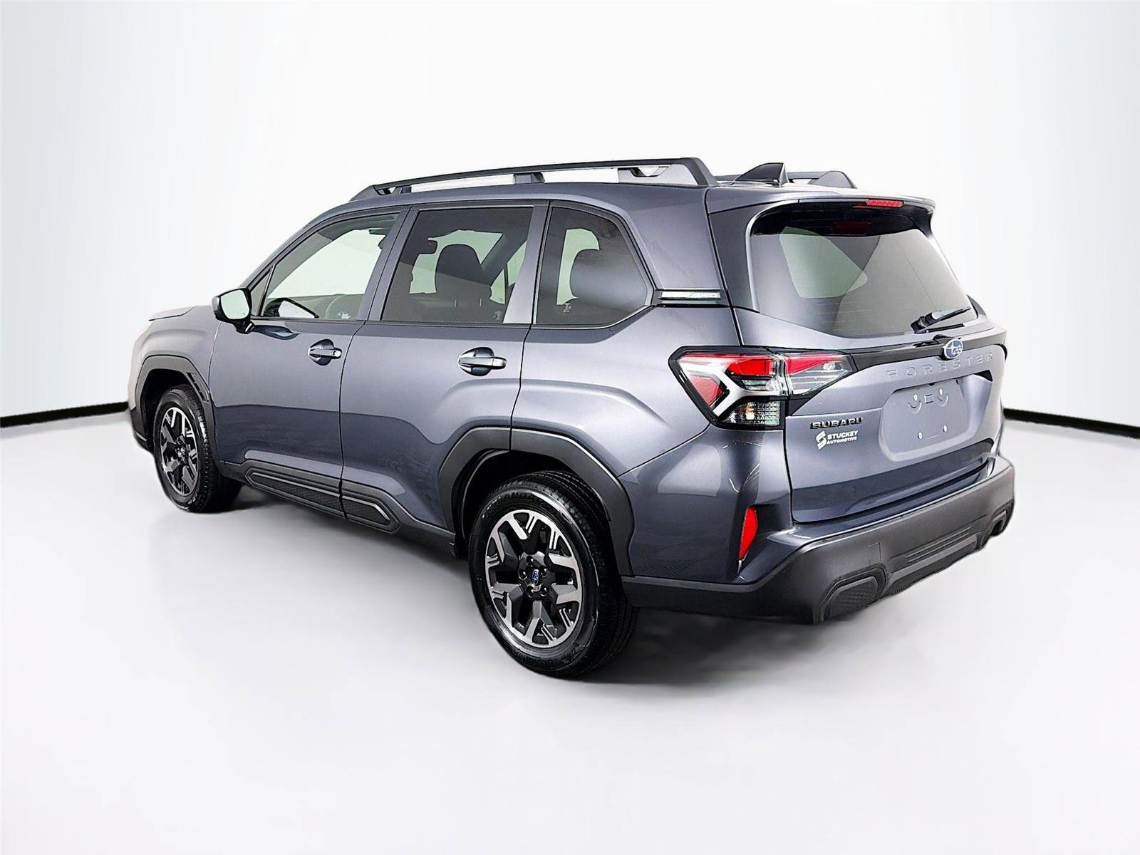 Certified 2025 Subaru Forester Premium w/ Convenience Package #1 AWD/4WD image 5