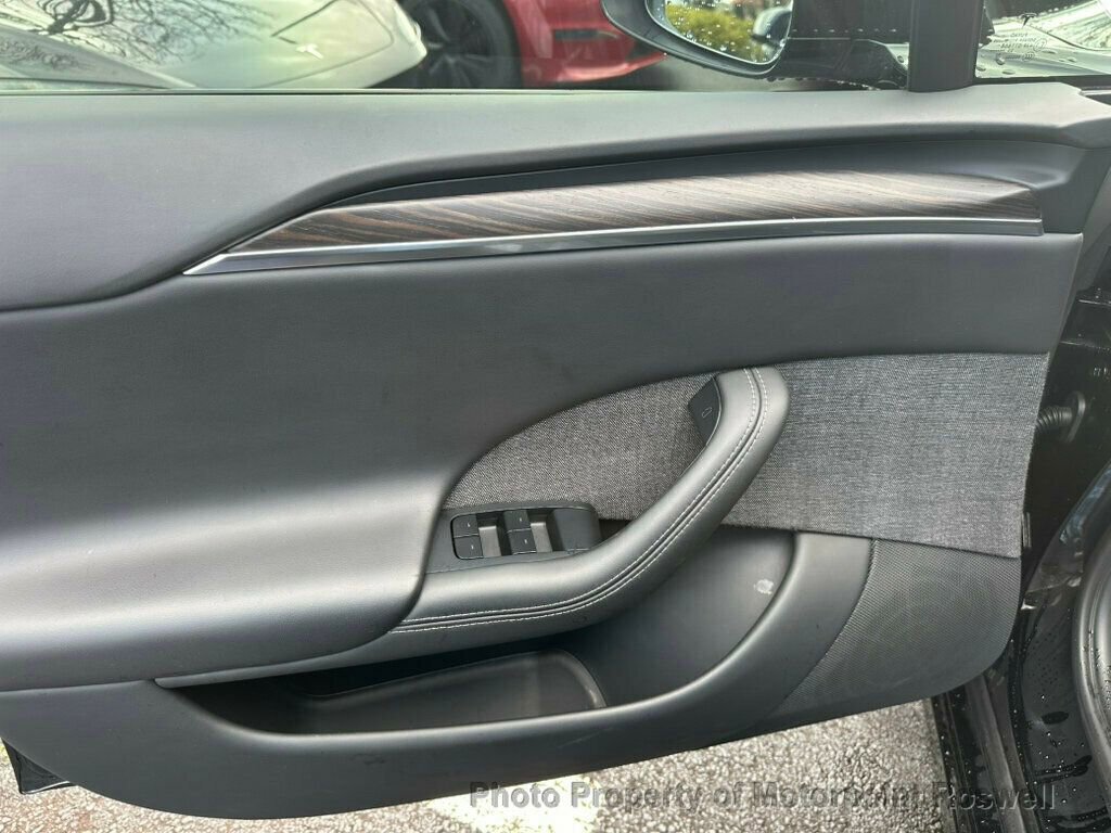 Used 2024 Tesla Model S AWD image 11