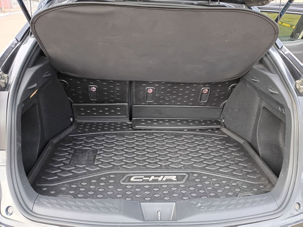 Used 2021 Toyota C-HR Nightshade image 10