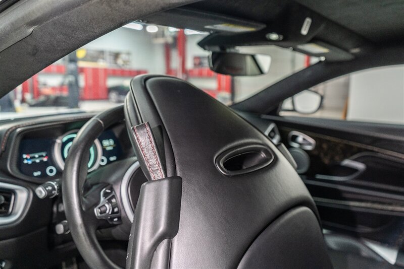 Used 2018 Aston Martin DB11 V12 RWD image 28