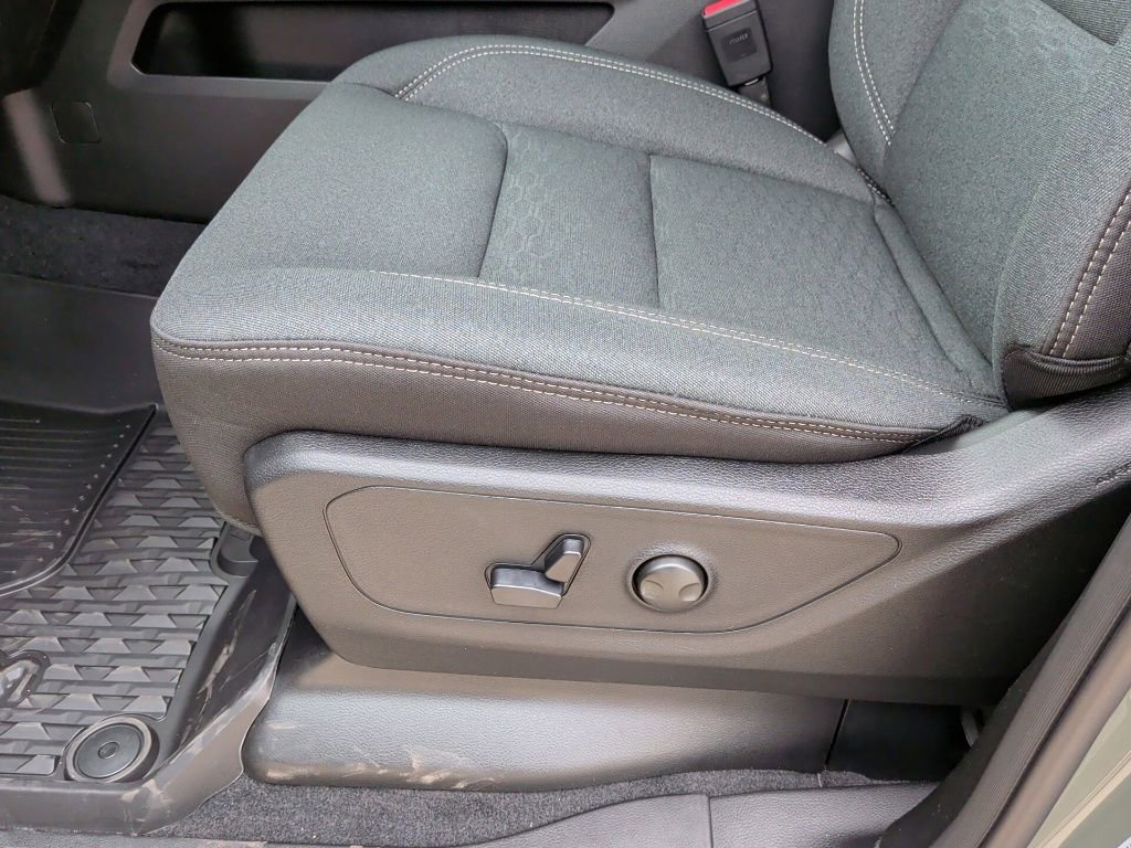 New 2026 RAM 1500 4x4 Crew Cab image 12