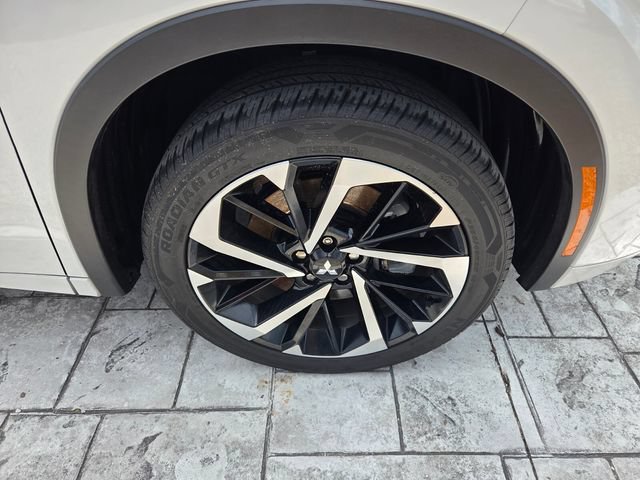 Used 2024 Mitsubishi Outlander SEL FWD image 18