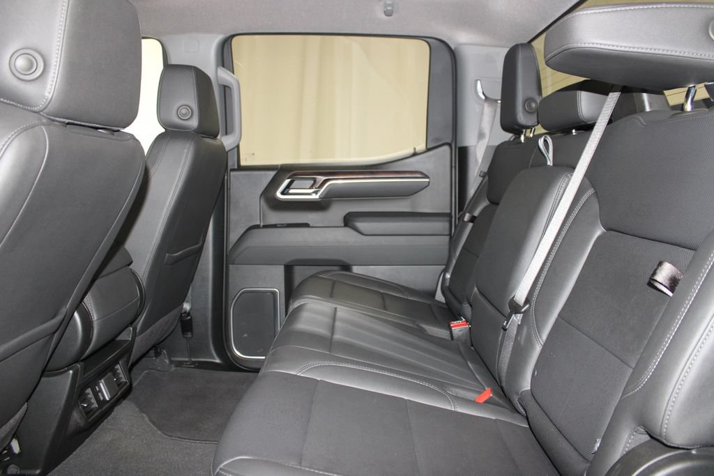 Used 2025 GMC Sierra 1500 SLT AWD/4WD image 22