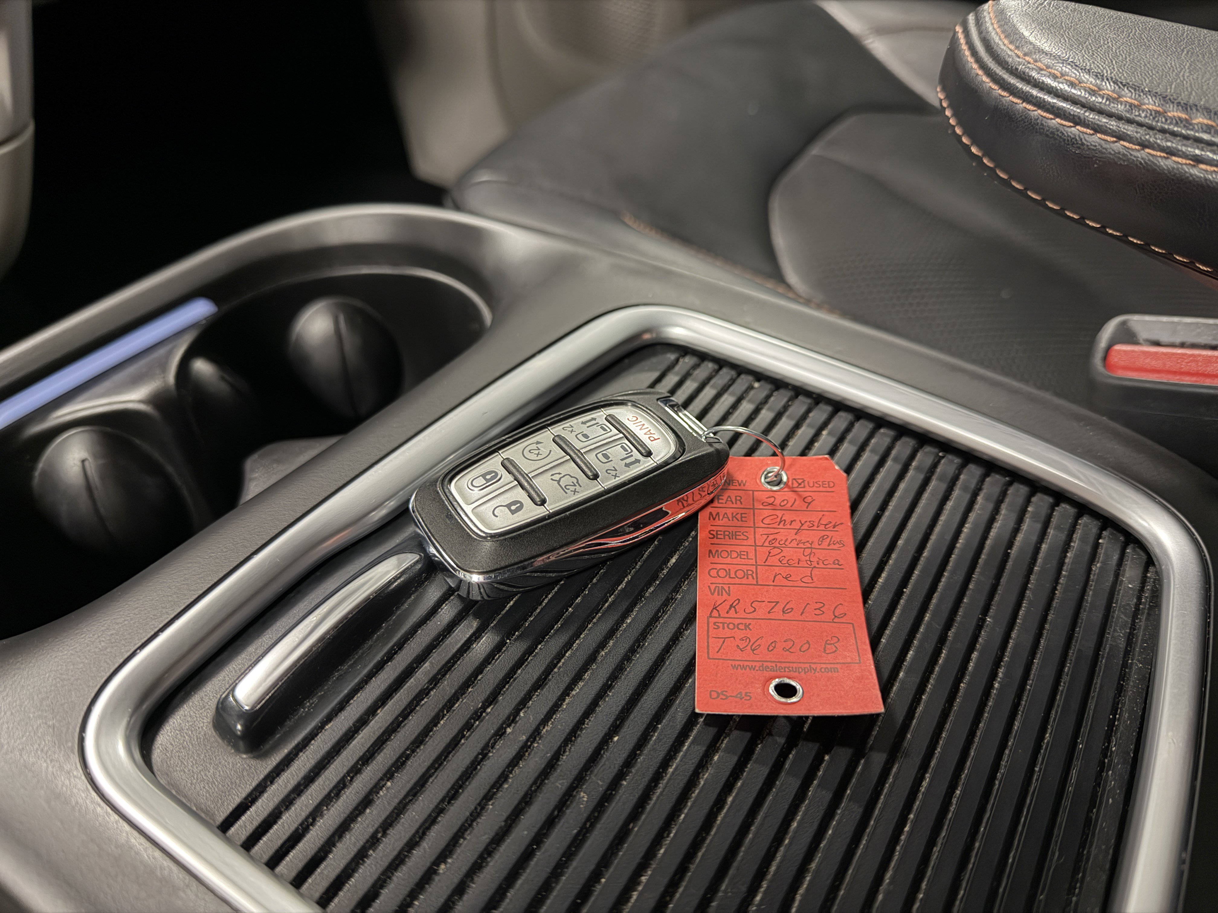 Used 2019 Chrysler Pacifica Touring-L Plus w/ Tire & Wheel Group image 14