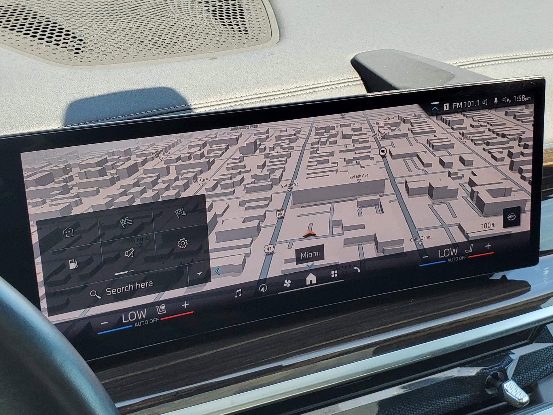 Used 2025 BMW X6 xDrive40i image 28