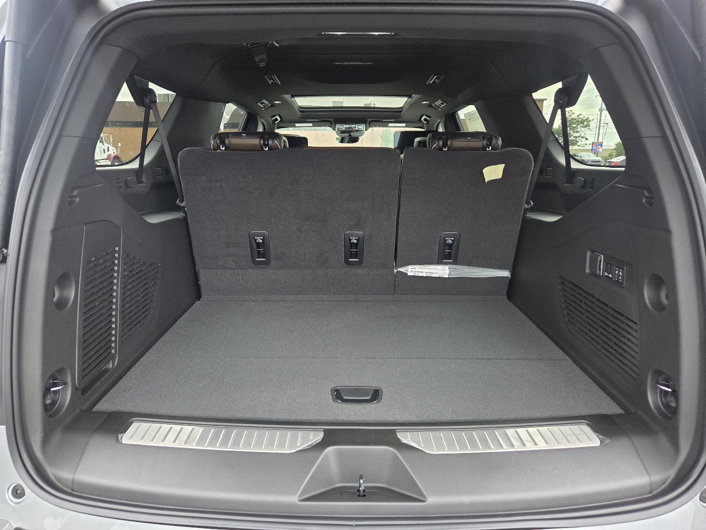 New 2027 GMC Yukon XL Denali Ultimate w/ LPO, Floor Liner Package AWD/4WD image 25