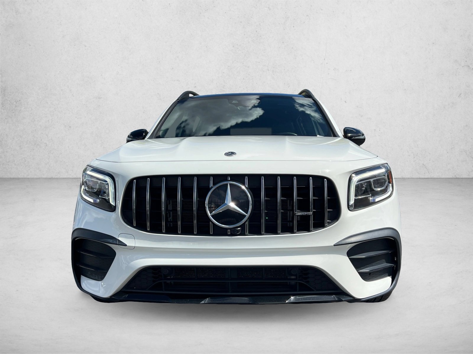 Used 2022 Mercedes-Benz GLB 35 AMG 4MATIC image 2