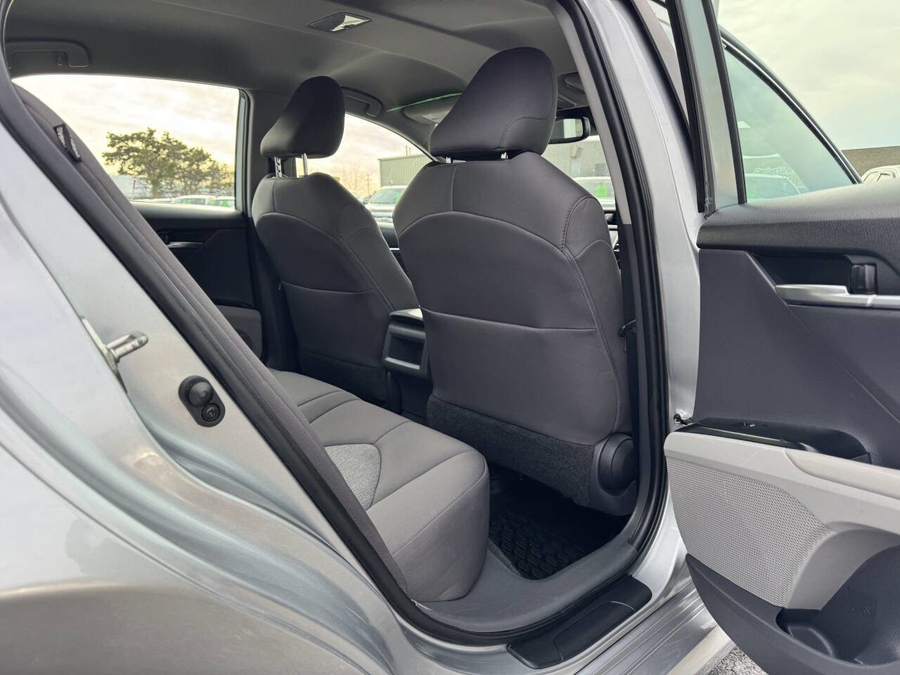 Used 2019 Toyota Camry LE w/ Convenience Package image 31