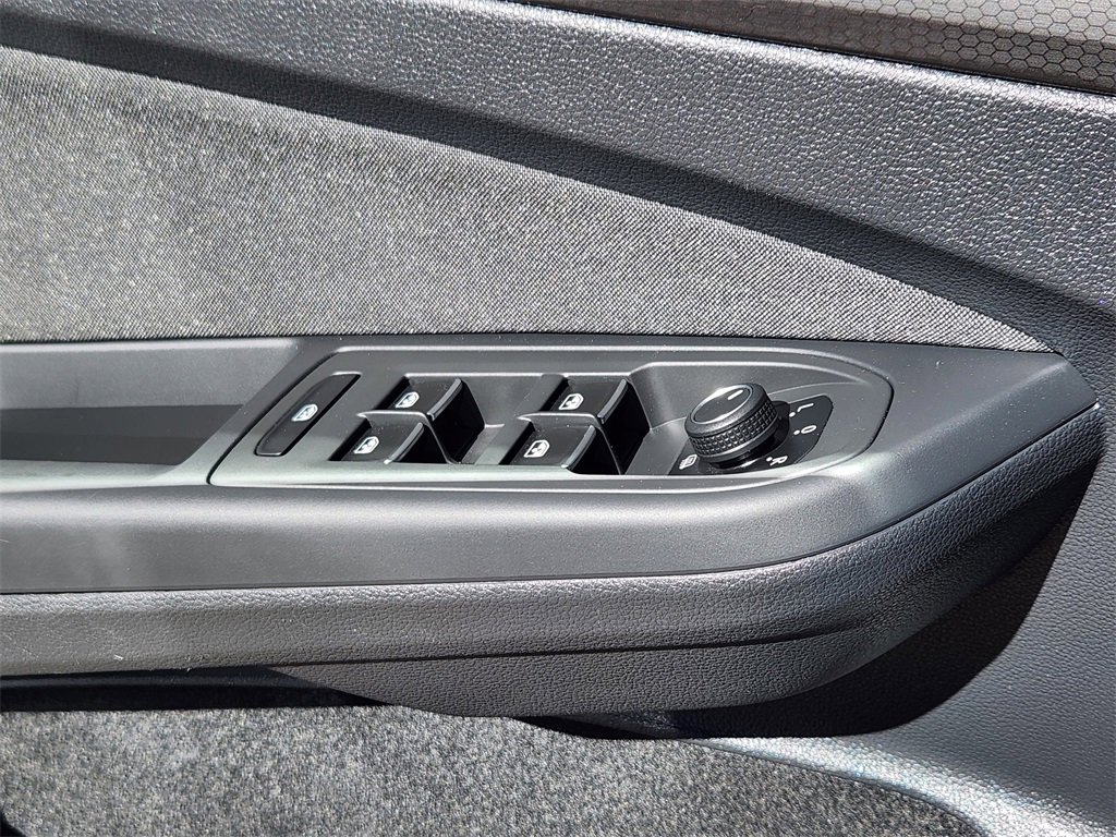 Used 2022 Volkswagen GTI SE image 7