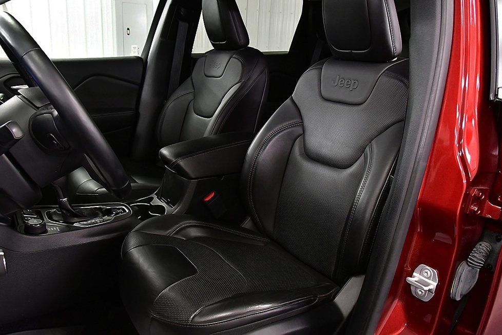 Used 2019 Jeep Cherokee Limited image 26