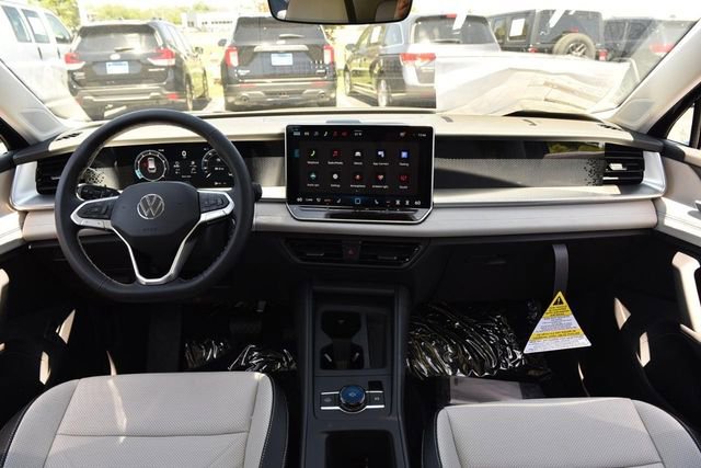 New 2026 Volkswagen Tiguan SE FWD image 7