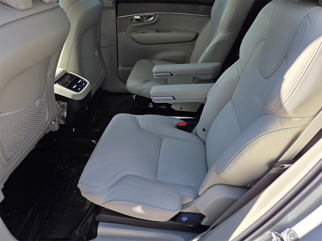 New 2026 Volvo XC90 B6 Ultra w/ Protection Package image 10