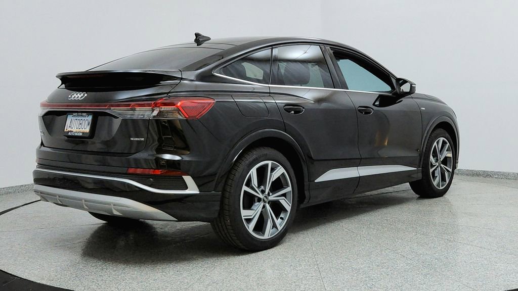 Used 2024 Audi Q4 e-tron Premium w/ Convenience Package image 5