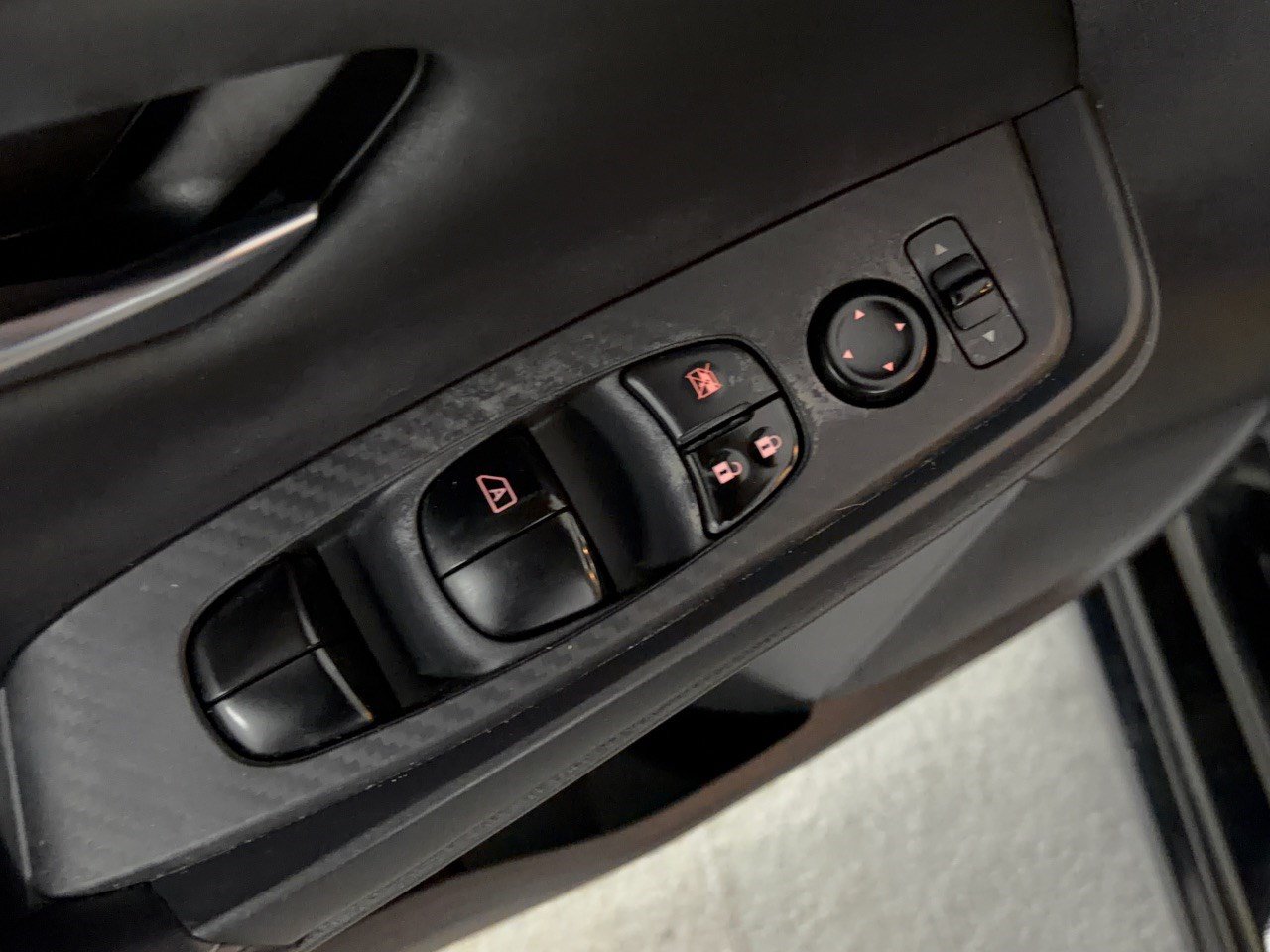 Used 2020 Nissan Sentra SV FWD image 15