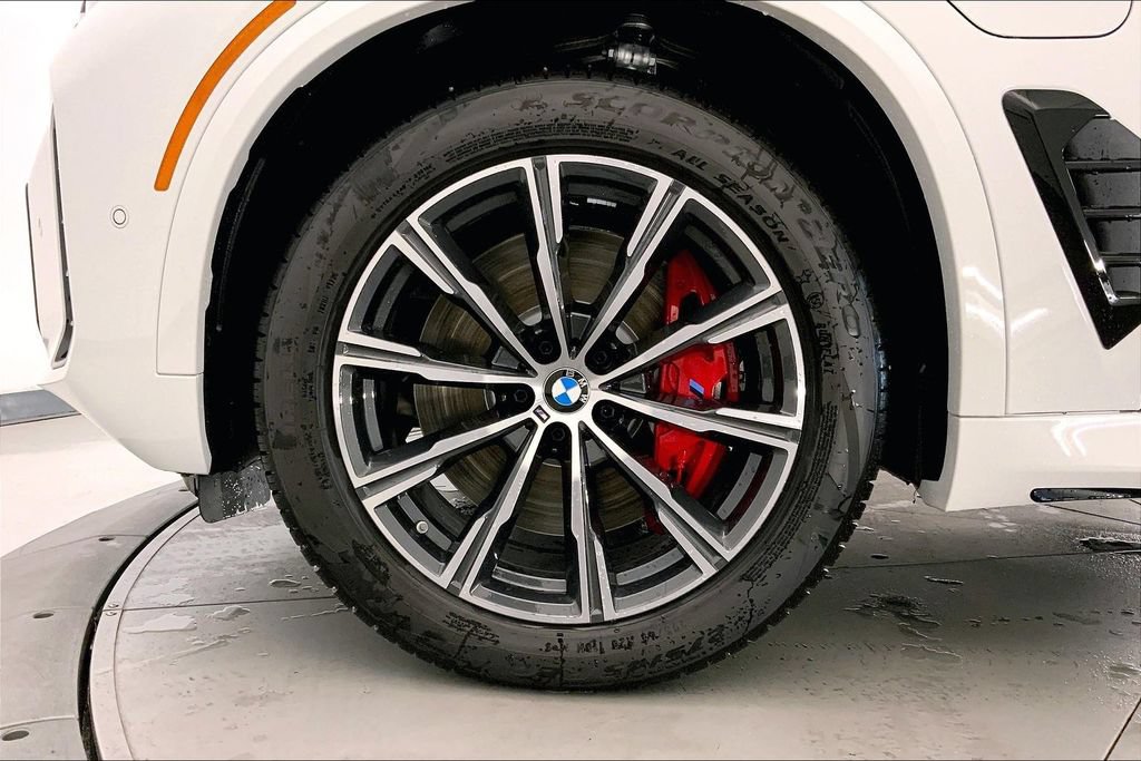 New 2026 BMW X5 xDrive50e w/ M Sport Package AWD/4WD image 9