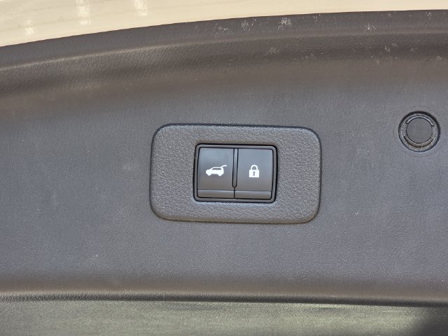 Used 2023 Nissan Armada Platinum w/ Captain's Chairs Package RWD image 41