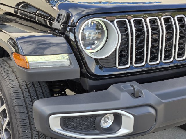 Used 2026 Jeep Wrangler Unlimited Sahara AWD/4WD image 9