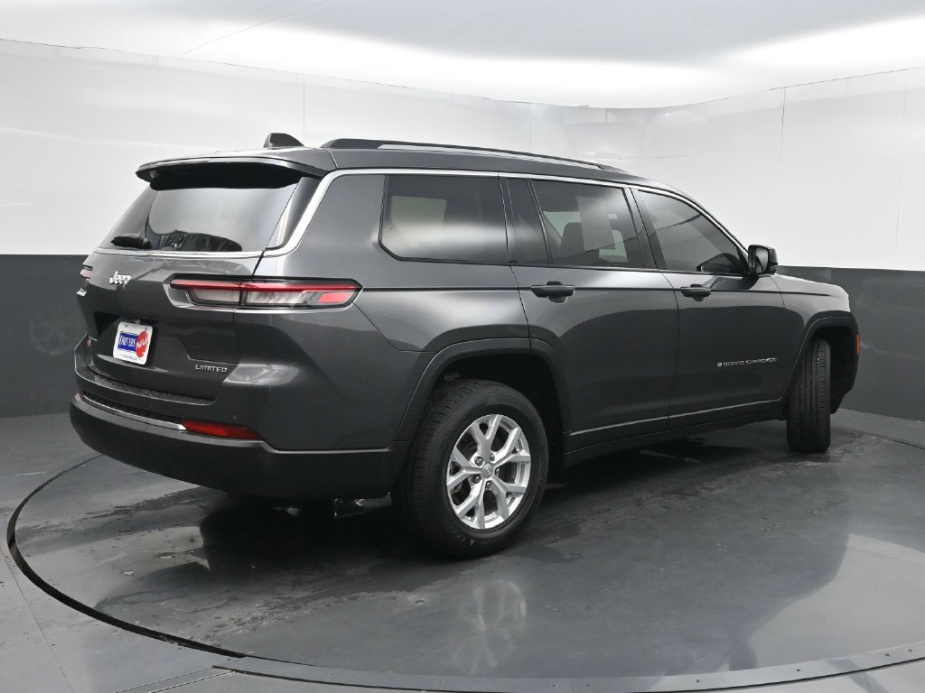 Used 2023 Jeep Grand Cherokee L Limited RWD image 27