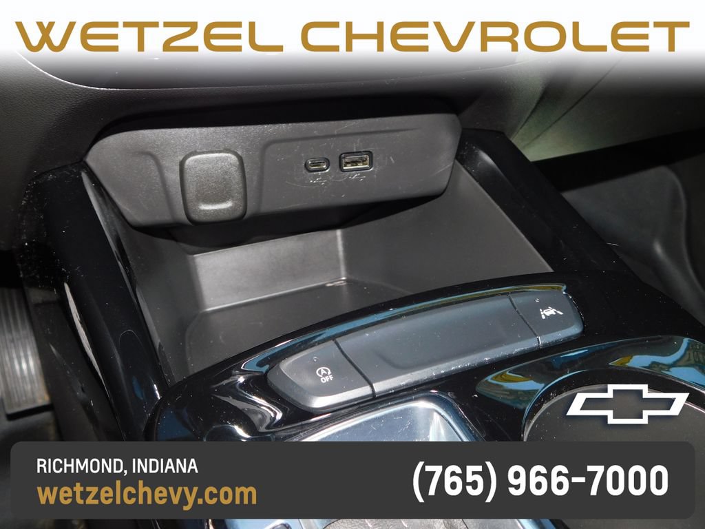 Used 2025 Chevrolet Trax LT w/ Driver Confidence Package FWD image 33