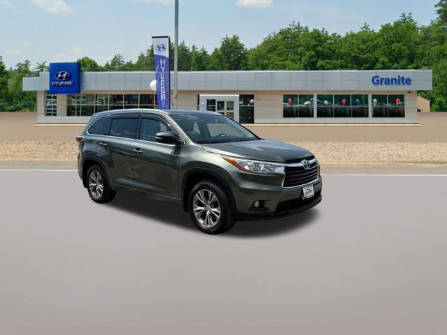 Used 2015 Toyota Highlander XLE AWD/4WD image 6