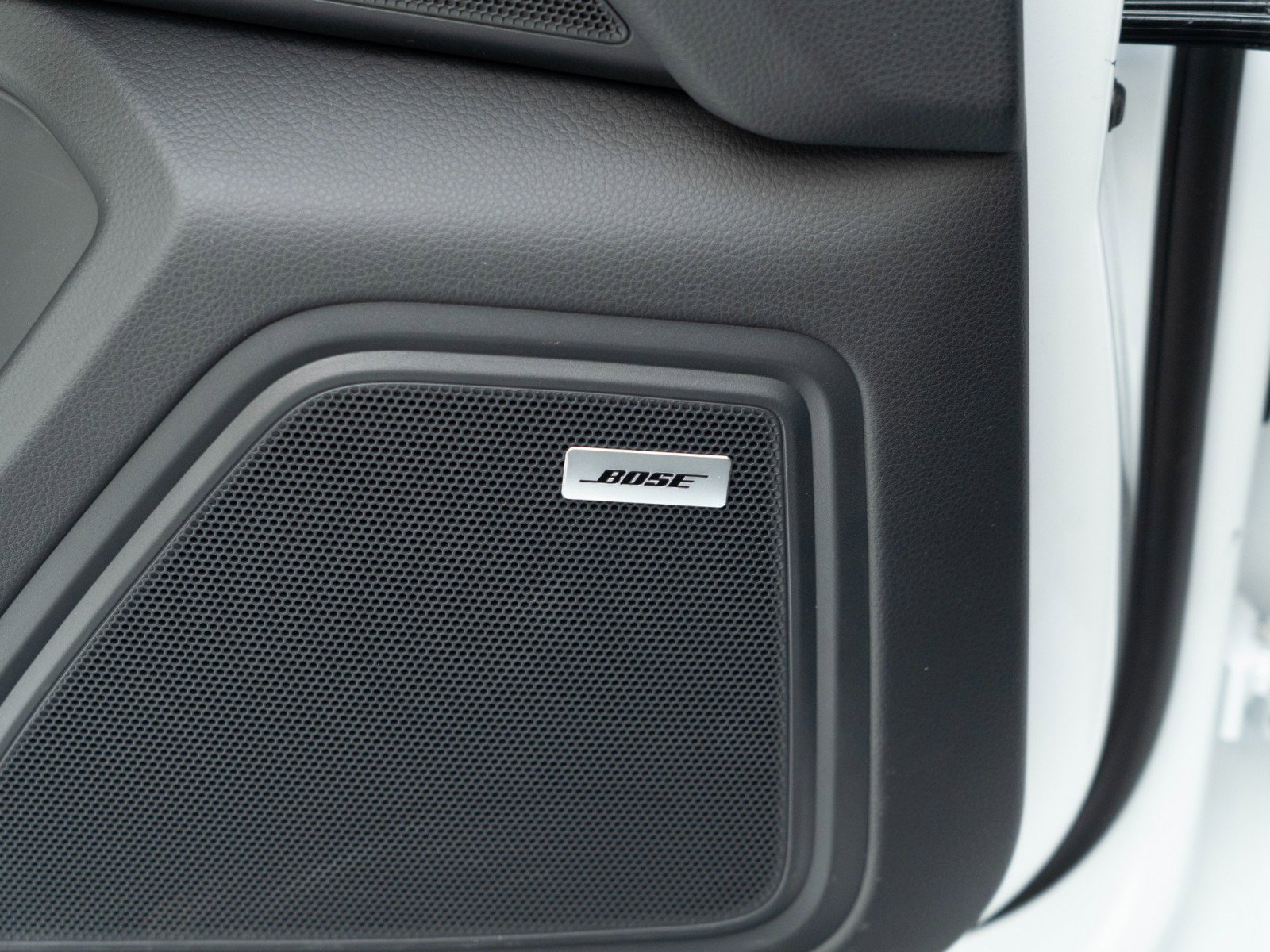 Certified 2025 Porsche Macan image 25